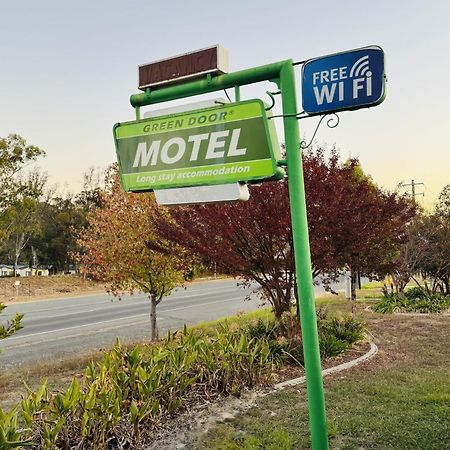 Green Door Motel Lavington エクステリア 写真